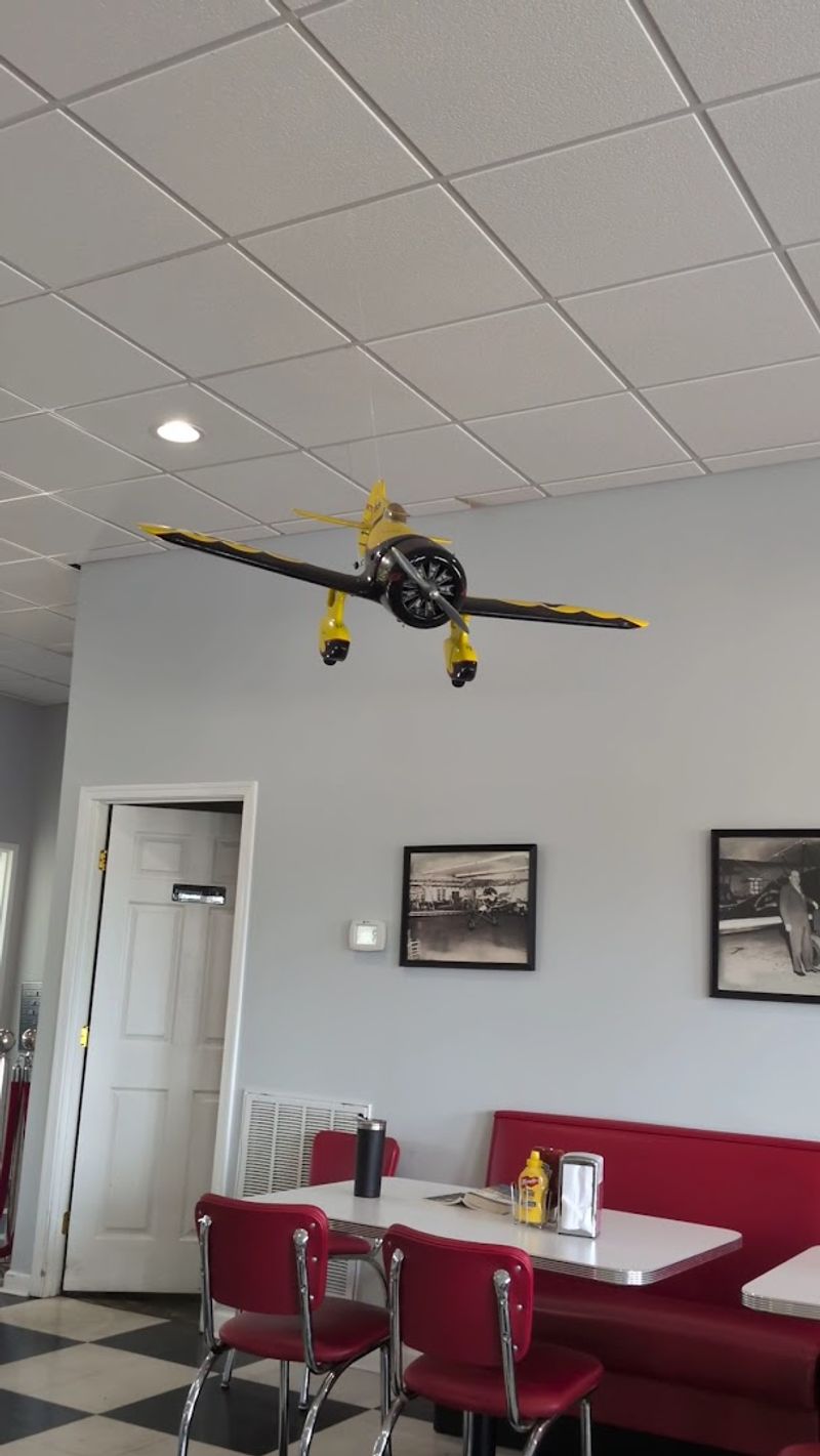 The Cozy Indoor Seating Area with a View That Delivers