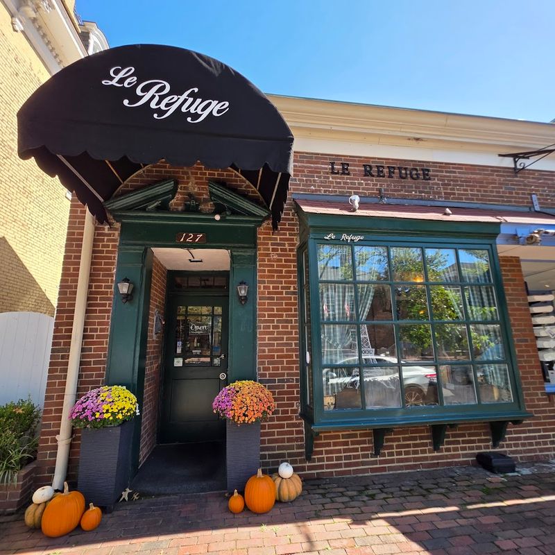 Old Town Alexandria Sets the Perfect Stage