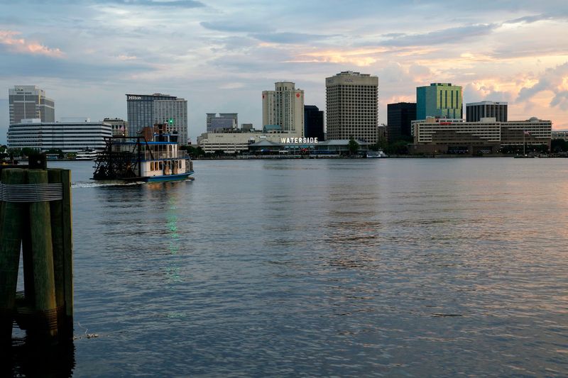 The Route That Connects Two Incredible Waterfronts