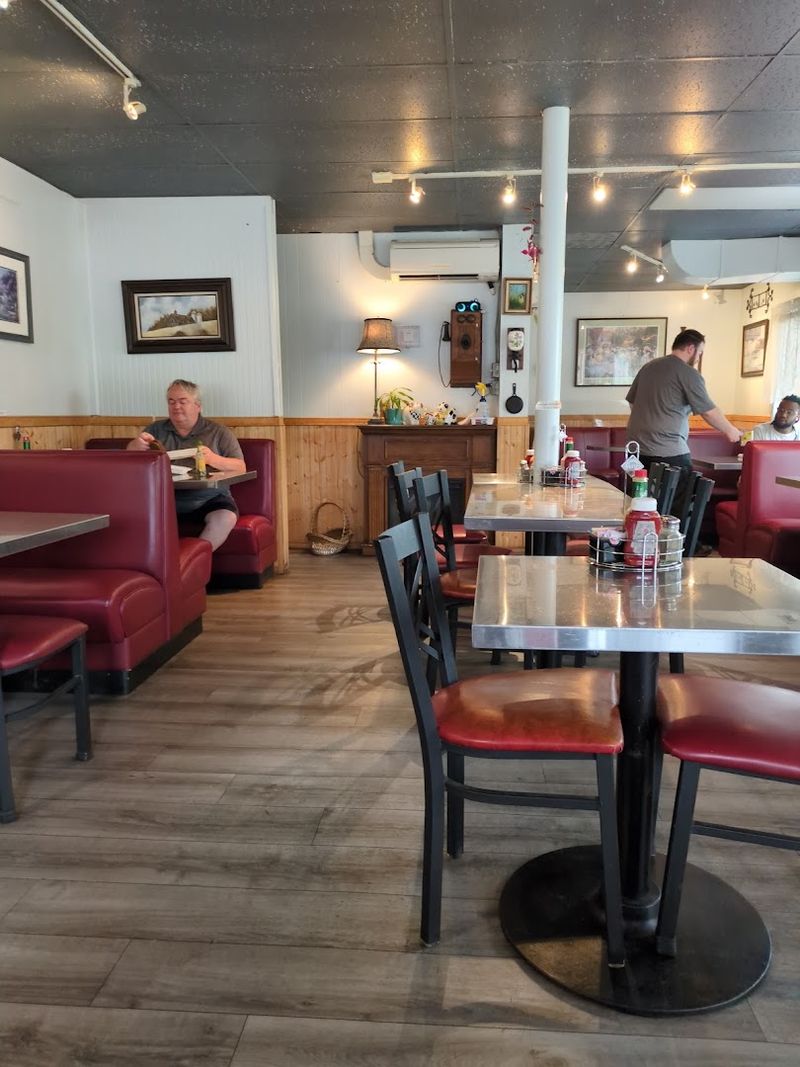 The Atmosphere That Makes You Want to Linger