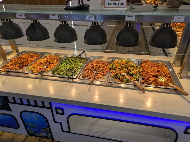 The Buffet Layout That Makes Every Visit Feel Like an Adventure