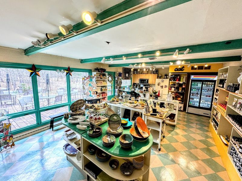 Antiques and Retro Finds Worth Every Minute of Browsing