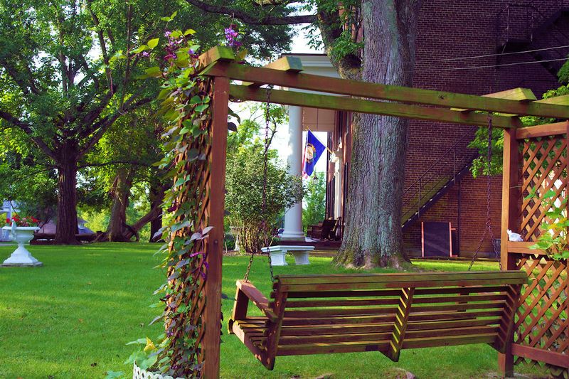 Why Locals Still Treat This Place Like An Institution