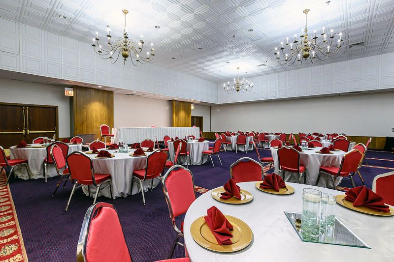 The Illinois Hotel People Keep Talking About After Checkout