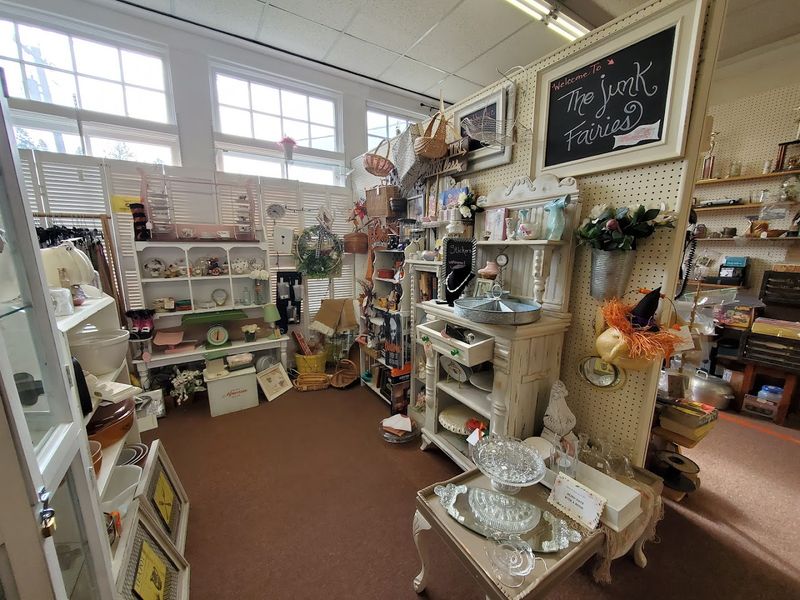 Over 100 Dealers Under One Roof