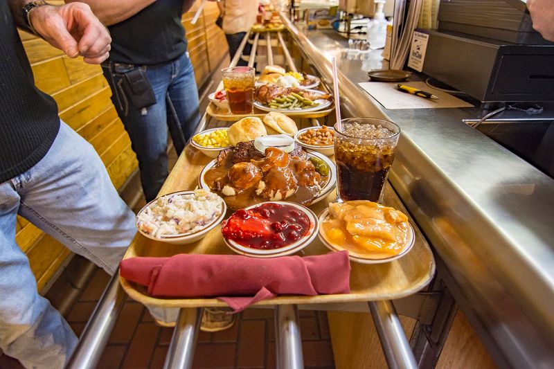 The Cafeteria Style That Actually Works