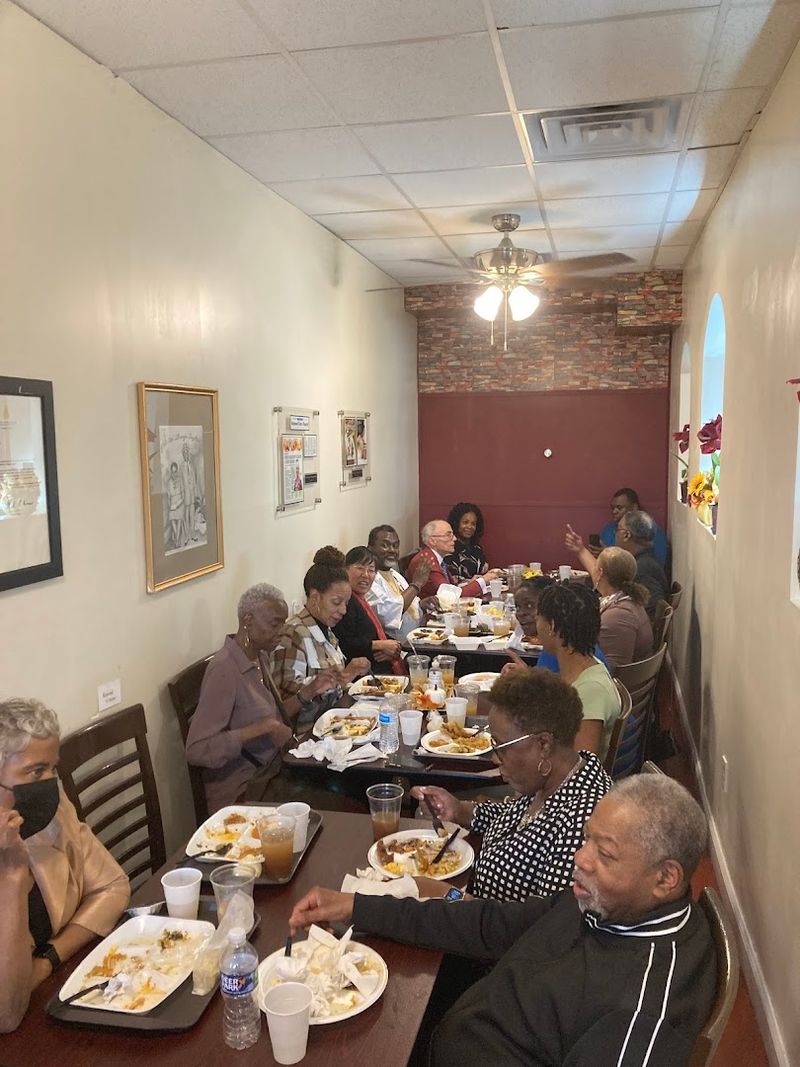 The Atmosphere: Casual, Warm, and Completely Unpretentious