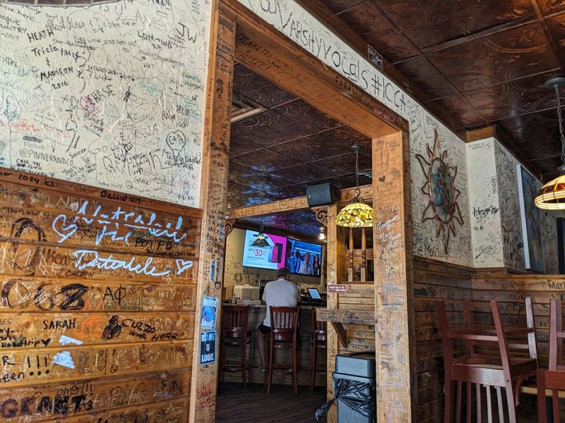 The Unforgettable Atmosphere Inside the Restaurant