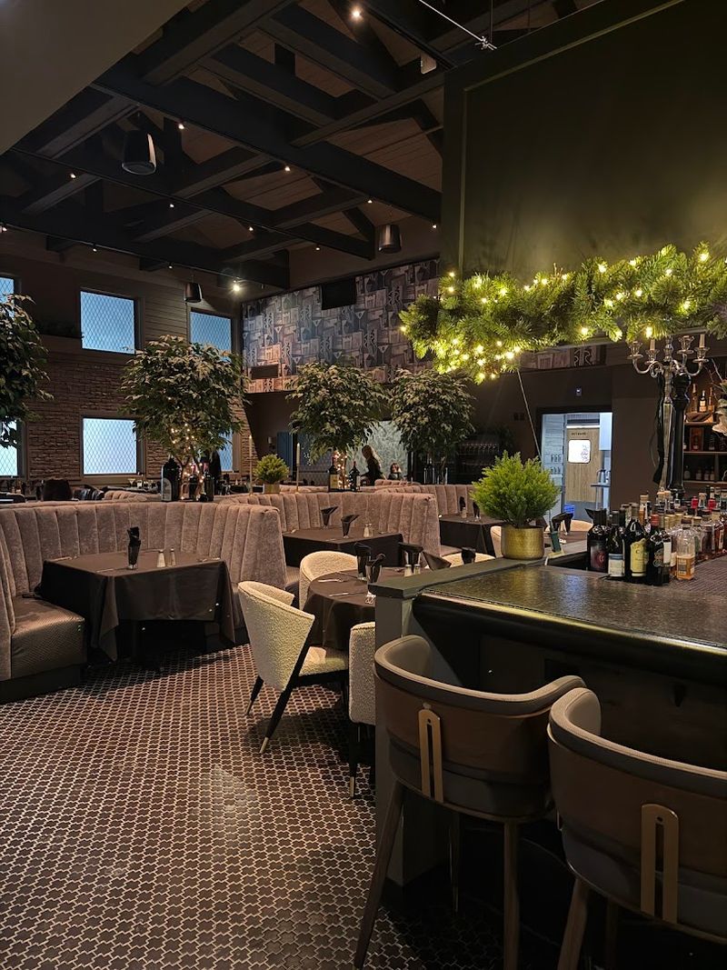 An Atmosphere That Feels Like a Special Occasion Every Time