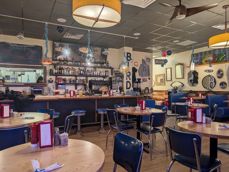 Classic Diner Energy That Makes The Meal Better