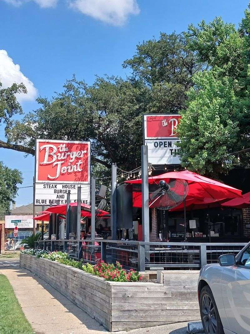 The Kind of Atmosphere That Makes You Stay Longer