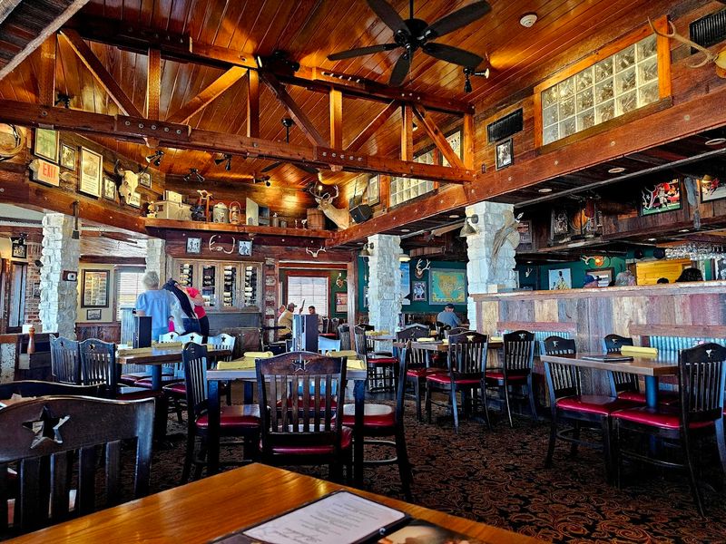 The Atmosphere That Makes You Want to Stay Longer