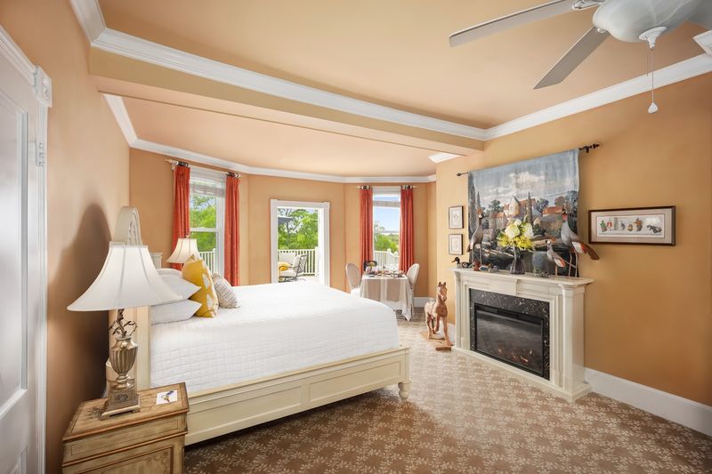 Guest Rooms That Could Rival Any Parisian Boutique Hotel