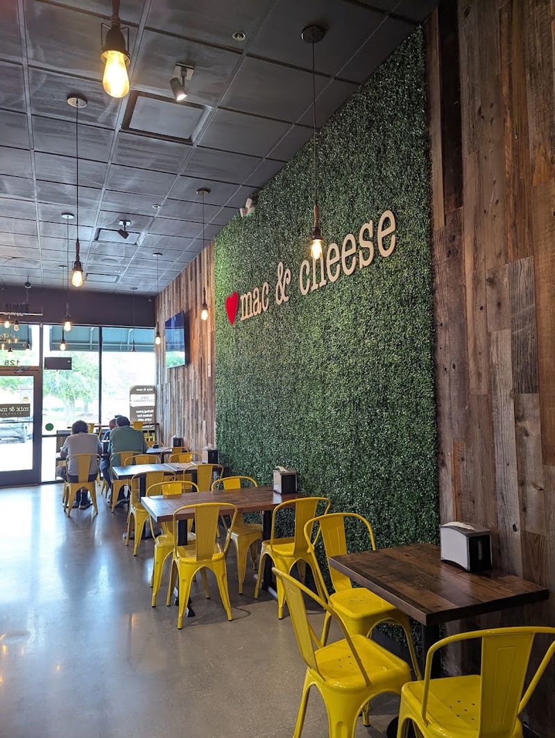 The Kind of Place That Feels Like Home Before You Even Order