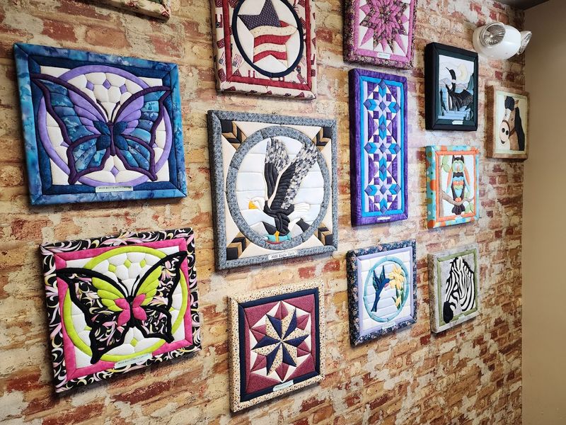 Handmade Amish Quilts You Can Actually Take Home