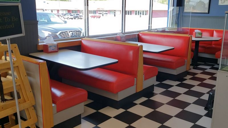 Nearby Attractions Make It a Full Day Out