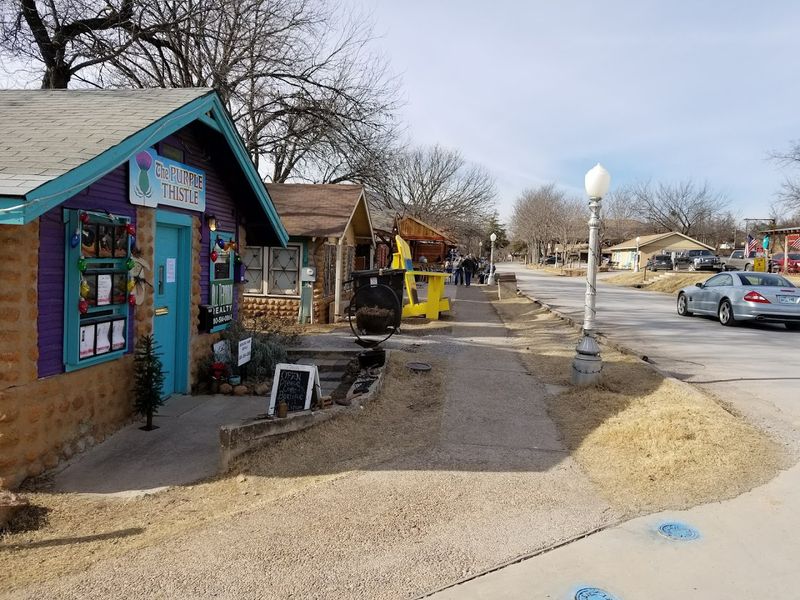 Art Galleries and Local Creativity Hidden in Plain Sight