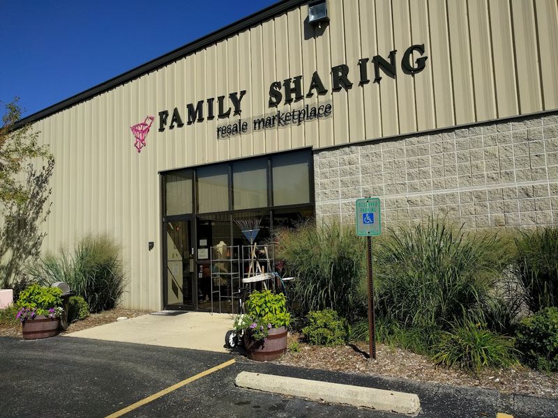 Family Sharing Resale Boutique 