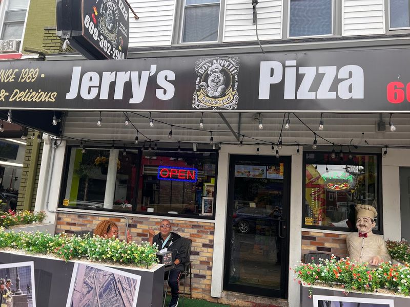 Jerry's Pizza & Grill