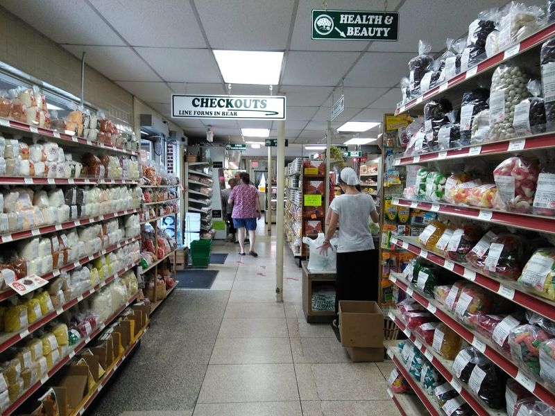 Why This Bird In Hand Stop Feels So Rewarding