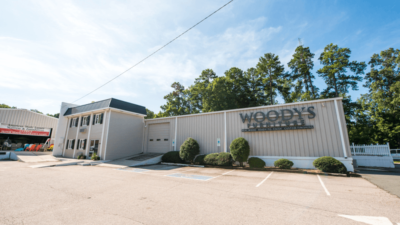 Woody’s Furniture 