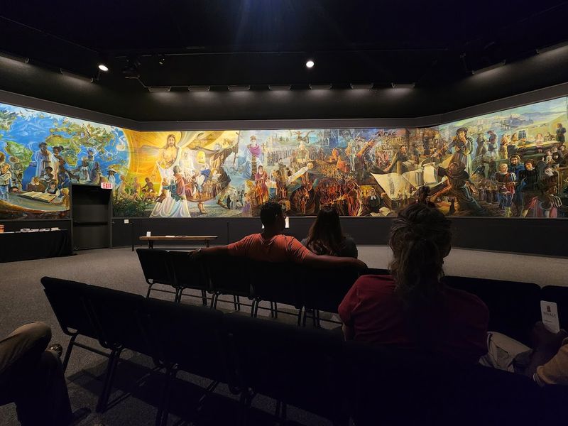 Mural In The Round Design That Feels Like A Time Machine