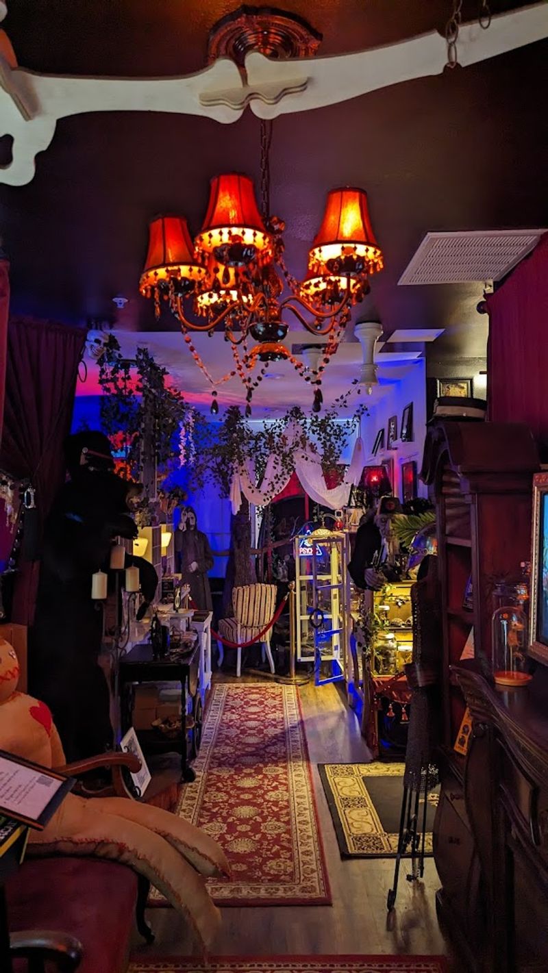 Gothic and Steampunk Decorations for Every Taste