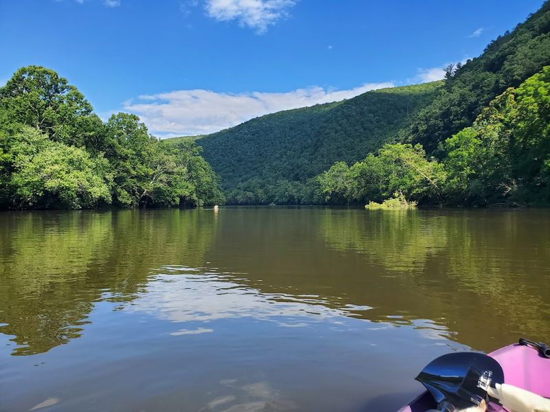 Botetourt County's Scenic Setting: Blue Ridge Beauty on Every Horizon