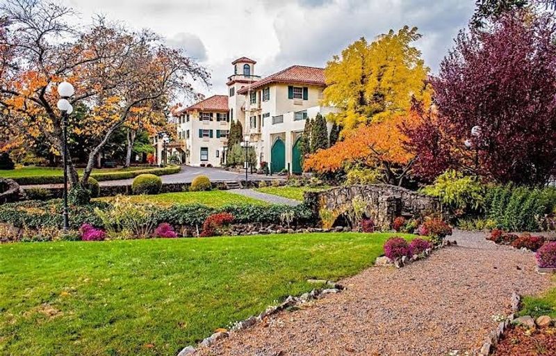 Columbia Gorge Hotel, Hood River, Oregon