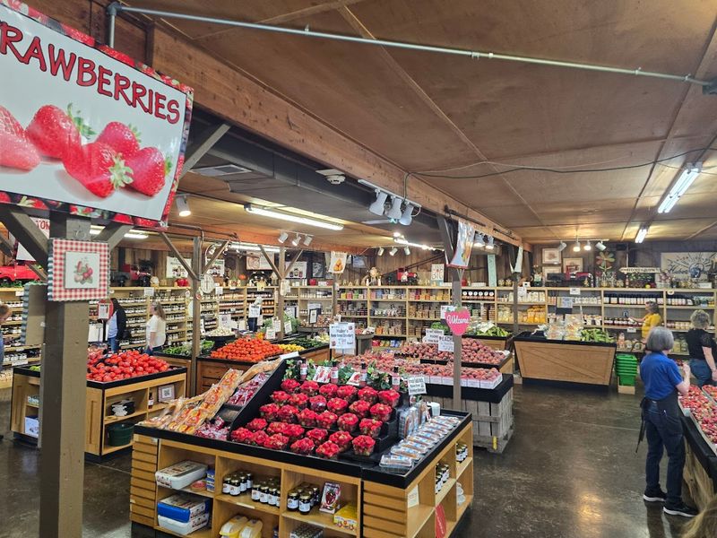 A Sprawling Farm Market Full of Seasonal Surprises