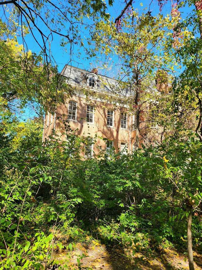 Timing Tips For Tours, Parking, And Pairing It With Other Alton Stops