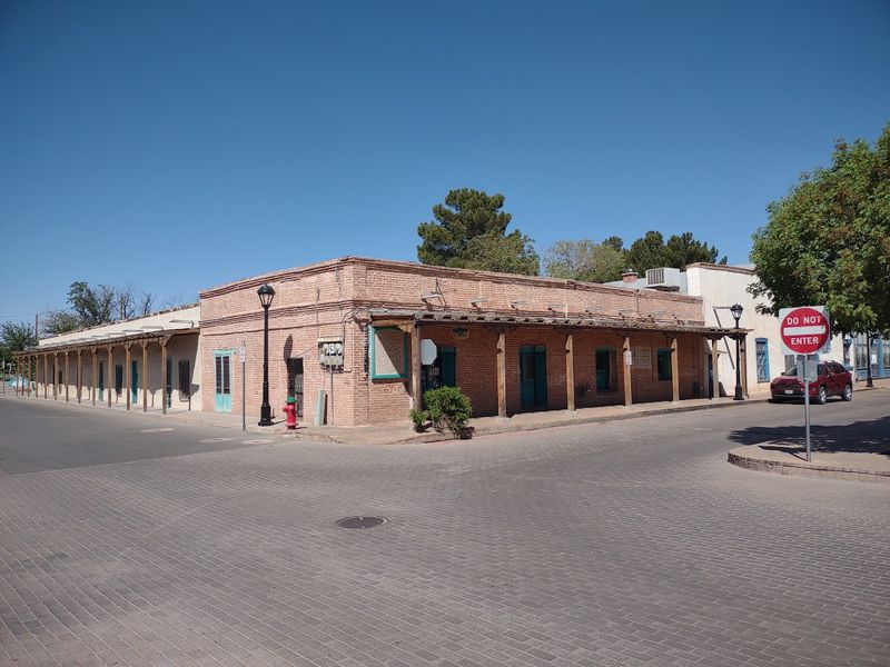 Quick Mesilla Walk After, Shops, Adobe Streets, And Photos