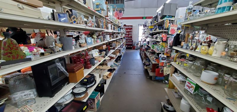 Store Hours Plan That Saves You From A Rushed Exit