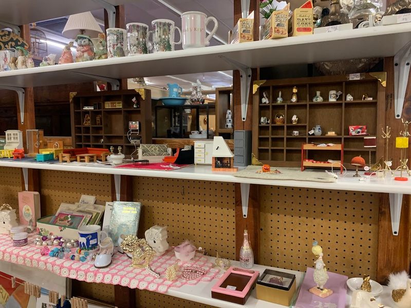 Smaller Vintage Finds Tucked Into Every Corner