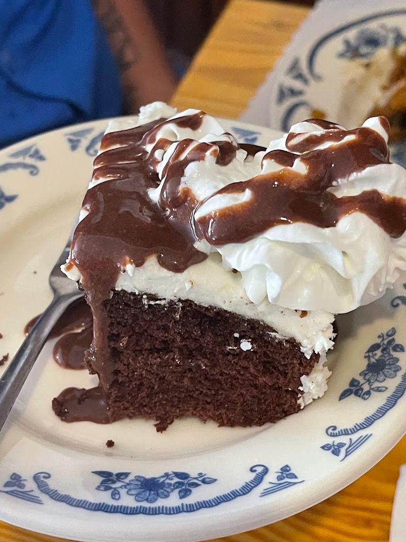 A Comfort Food Stop That Knows Exactly What People Came For