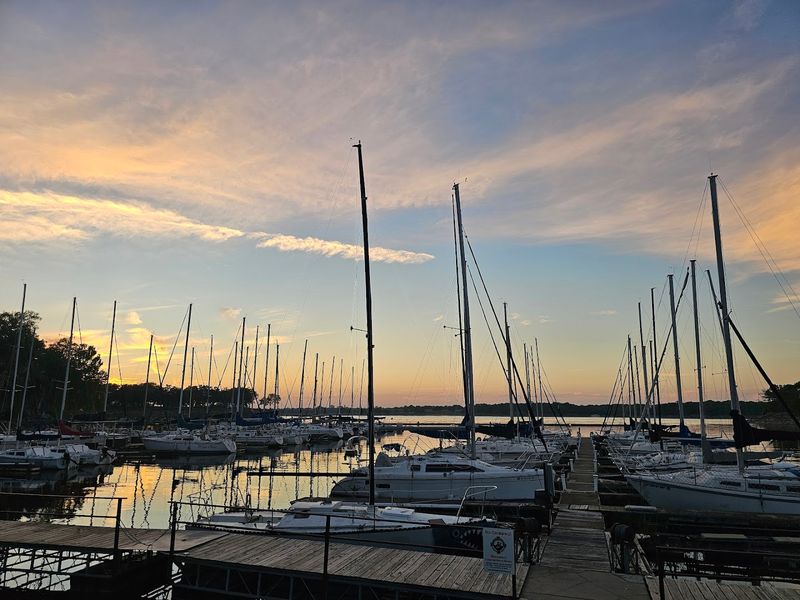 The Oar House Restaurant and Local Flavor