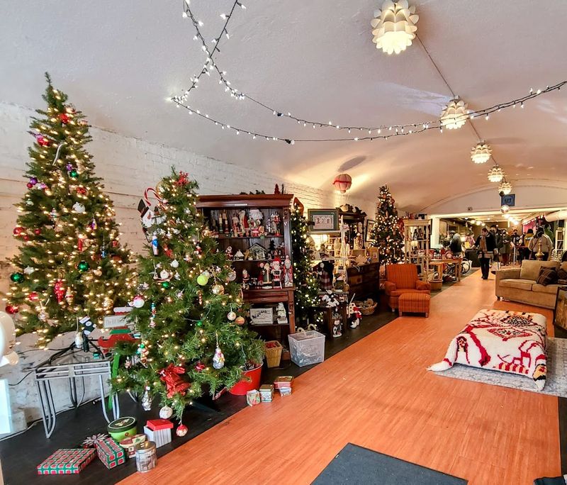 Seasonal Rotation That Keeps The Floor Feeling New