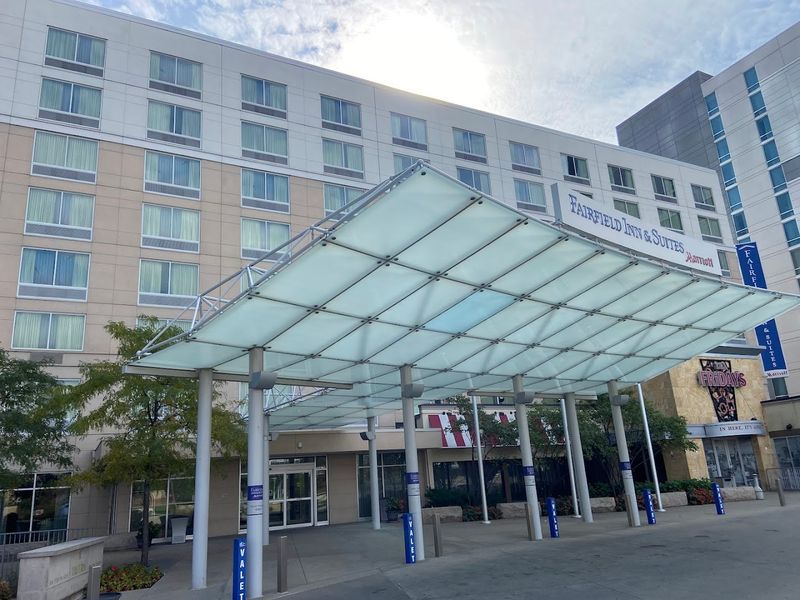 Outdoor Activities and Natural Scenery Right Outside the Door