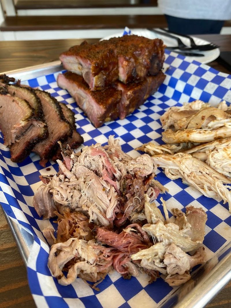 Pulled Pork and Pulled Chicken That Redefine the Combo Plate