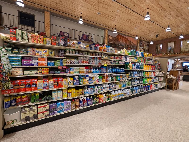 A Country Store Built For Full-Cart Browsing