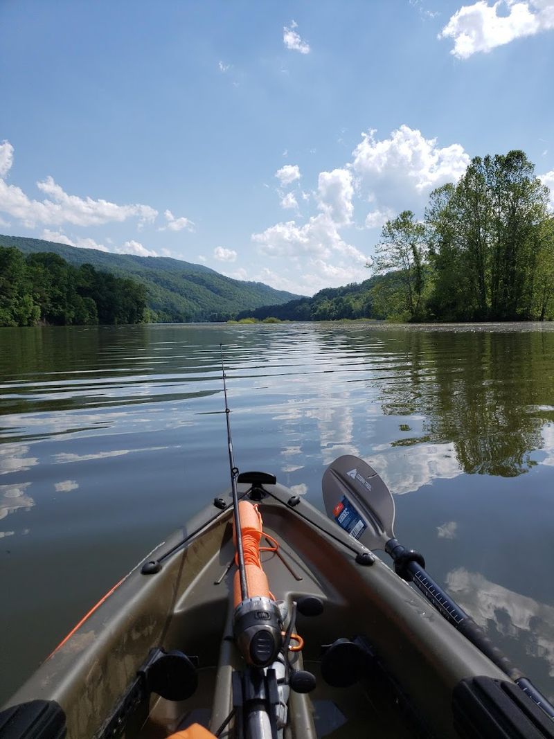 Boating on a Lake That Feels Like a Kept Secret