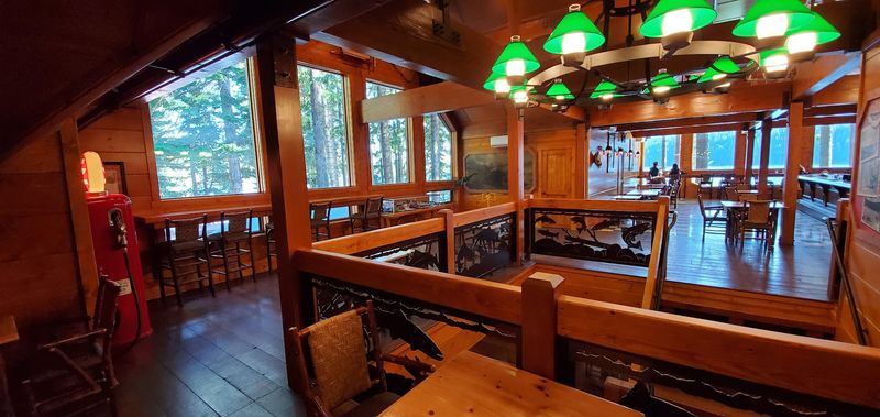 The Resort Restaurant and Pizza That Locals Rave About