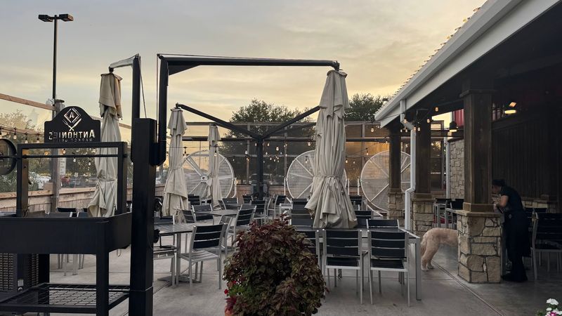 Anthonie's Market Grill, Texas