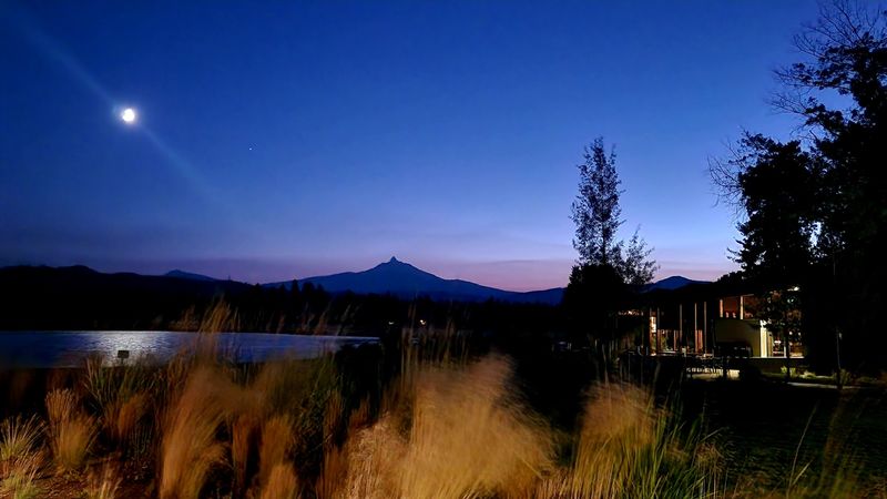 The Cascade Mountain Views From Inside Are Unreal