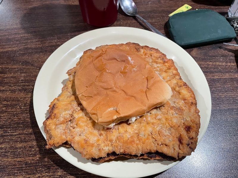 A Tenderloin Sandwich Worth the Drive