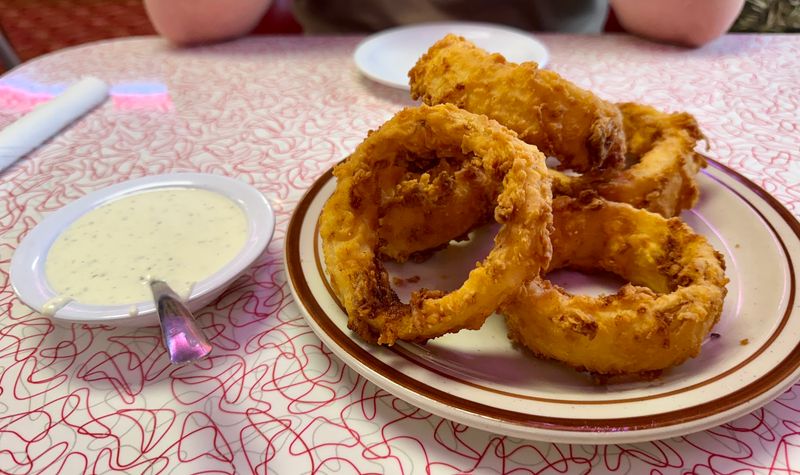 Onion Rings Stacked Like a Trophy You Actually Earned