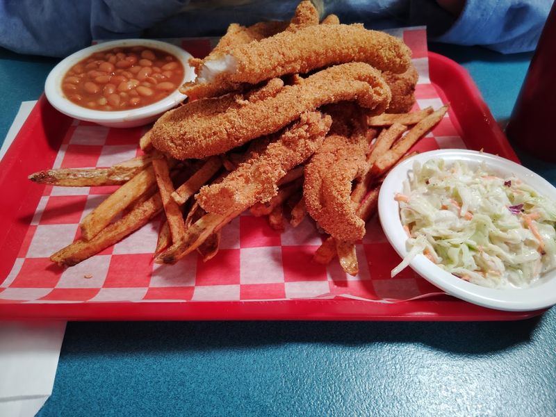 Coleslaw and Hush Puppies Steal the Supporting Role