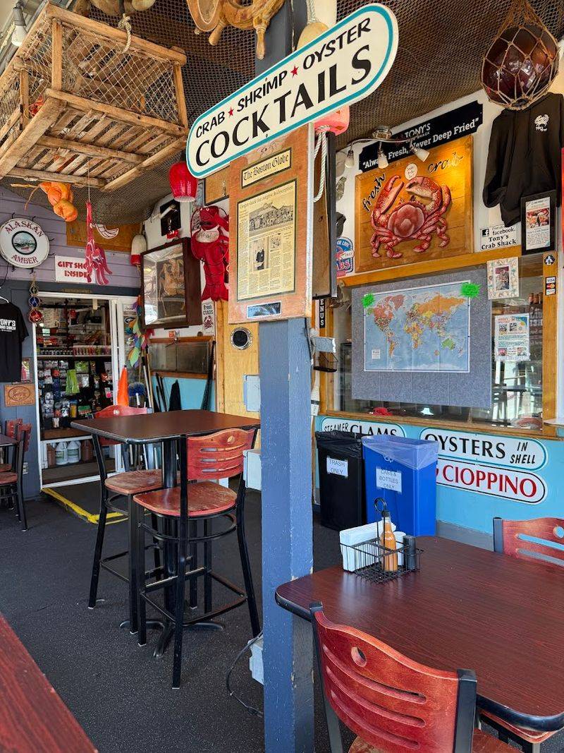 Tony's Crab Shack, Bandon, Oregon
