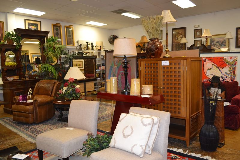 Home Decor and Furniture Worth the Hunt