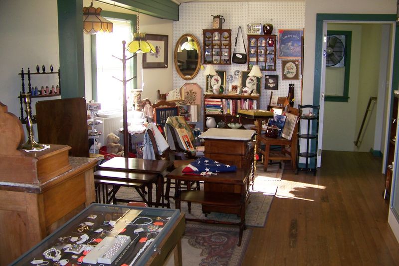 The 48-Vendor Setup That Keeps Things Fresh